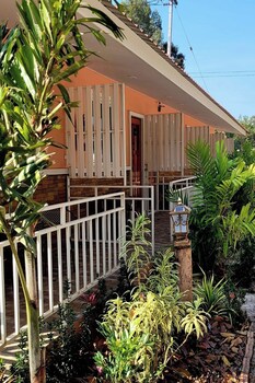 koon hom apartment