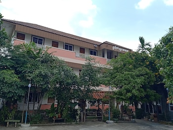 Phumchan Place Hotel,,3 star