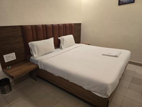 Hotel Gt Galaxy,,2 star