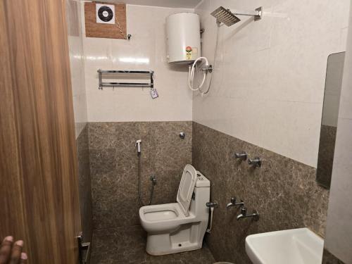 Hotel Gt Galaxy,,2 star