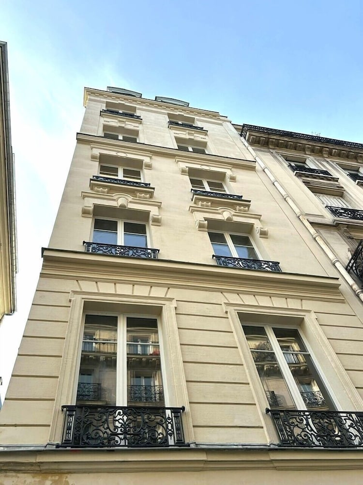 paris
