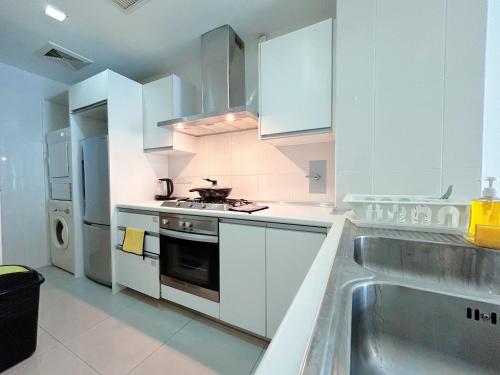 solaris dutamas by manhattan group