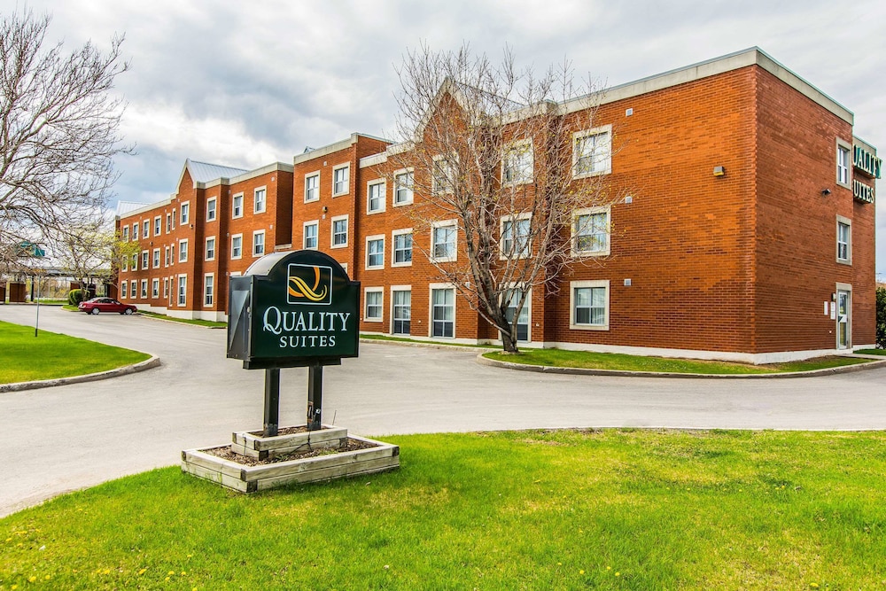 quality suites quebec