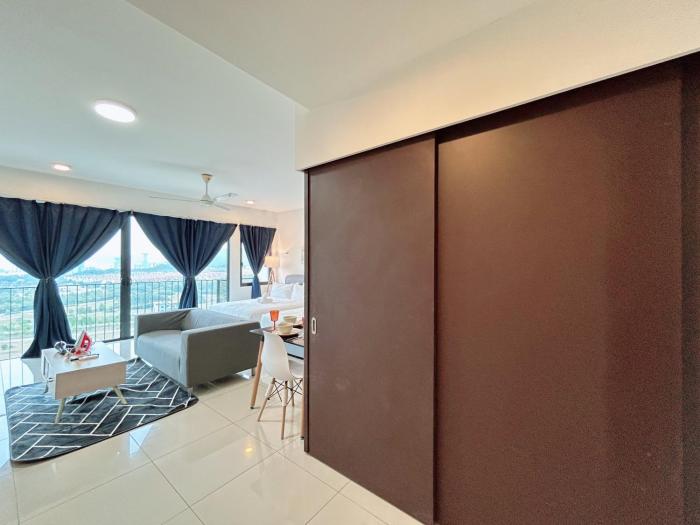 trefoil by manhattan group