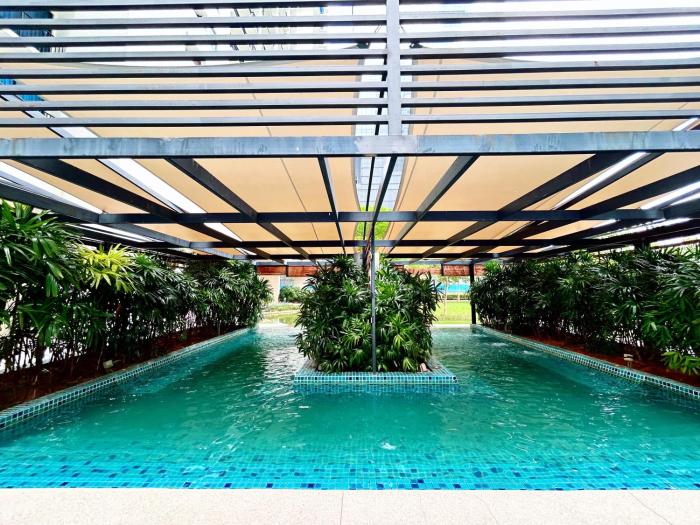 trefoil by manhattan group