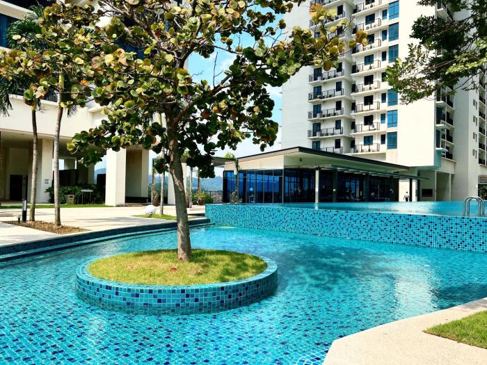 trefoil by manhattan group