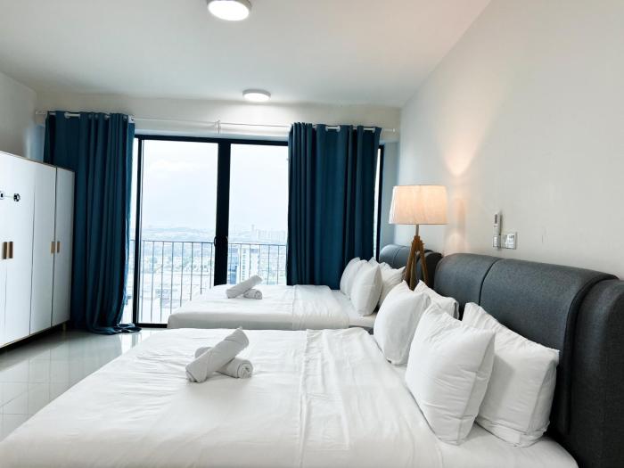trefoil by manhattan group
