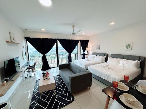 Trefoil By Manhattan Group,,3 star