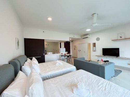 Trefoil By Manhattan Group,,3 star