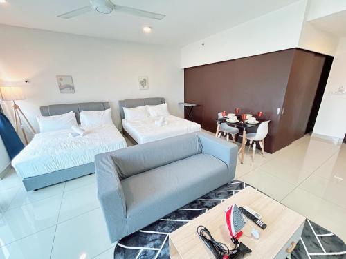 Trefoil By Manhattan Group,,3 star