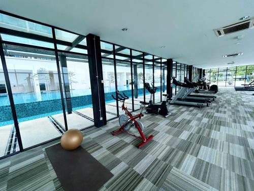 trefoil by manhattan group