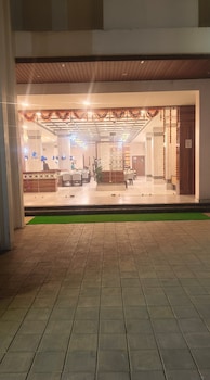 Hotel Grand Inn,,2 star