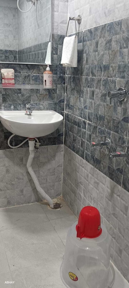 hotel black grapes inn