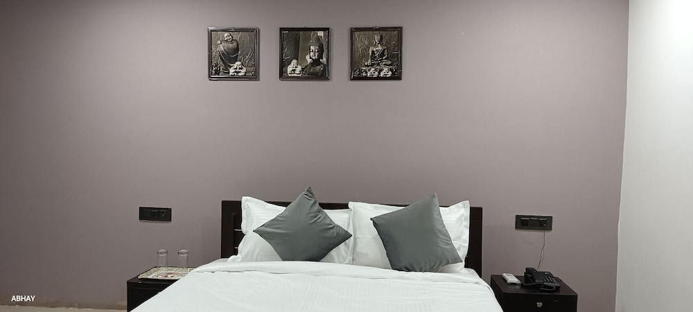 hotel black grapes inn