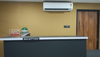 Hotel Black Grapes Inn,,3 star