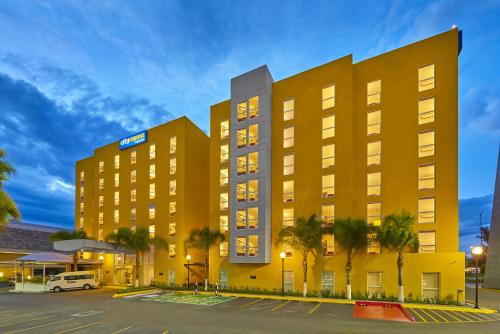 city express queretaro jurica
