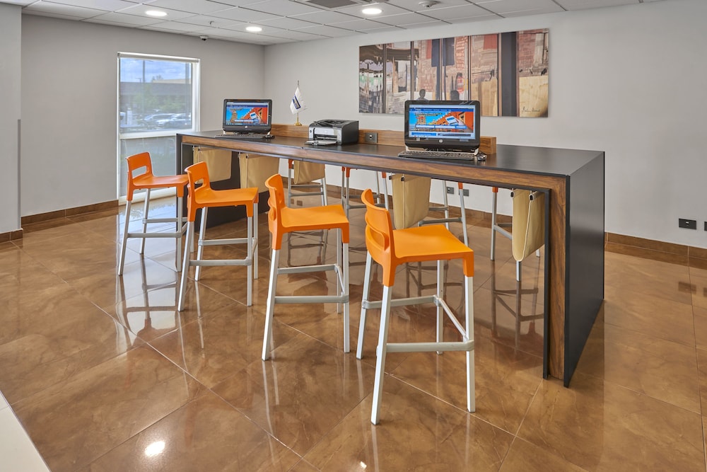 city express queretaro jurica