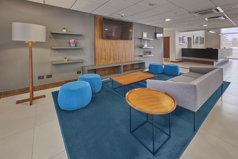 city express queretaro jurica