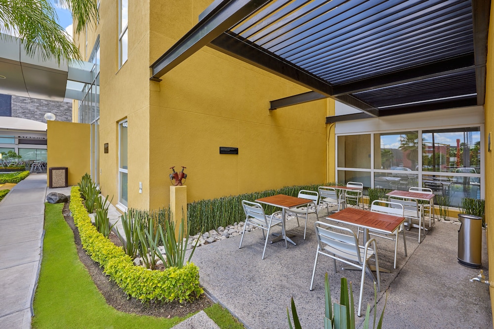 city express queretaro jurica