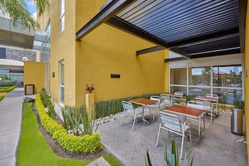 city express queretaro jurica