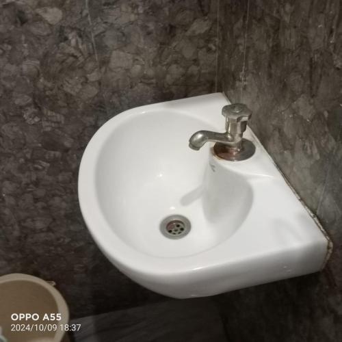 Serenity Space,,2 star