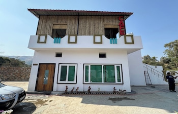 mahua monks villa resort udaipur