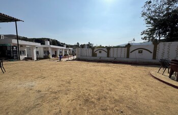 mahua monks villa resort udaipur