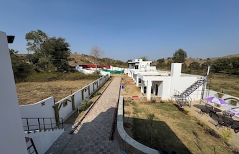 mahua monks villa resort udaipur