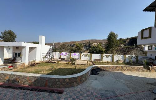 mahua monks villa resort udaipur