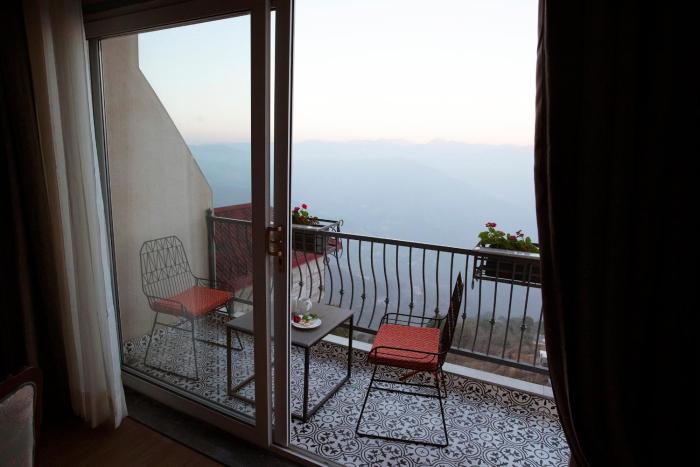 astra resort and caffe