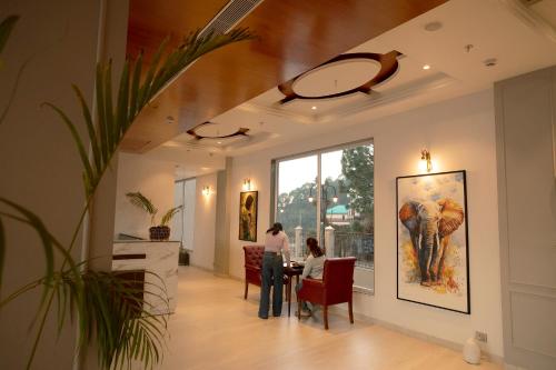 astra resort and caffe