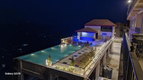 astra resort and caffe