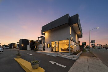 The Snoozzz Inn,,3 star