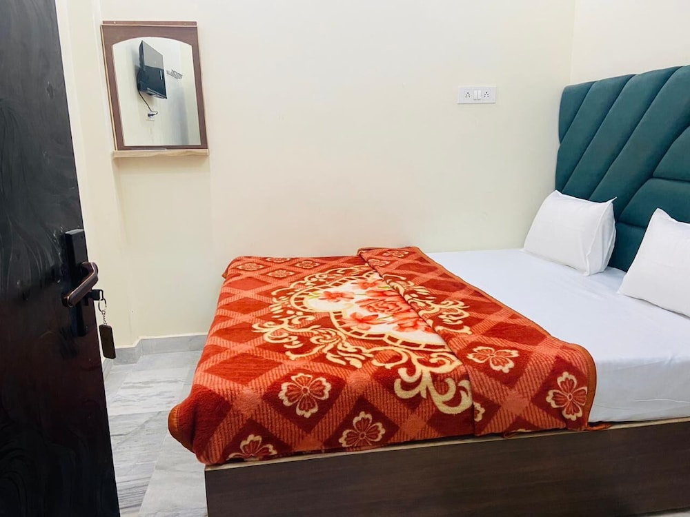 rudraksha paying guest house