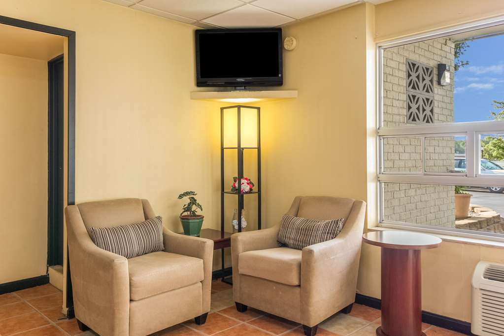 econo lodge fort knox