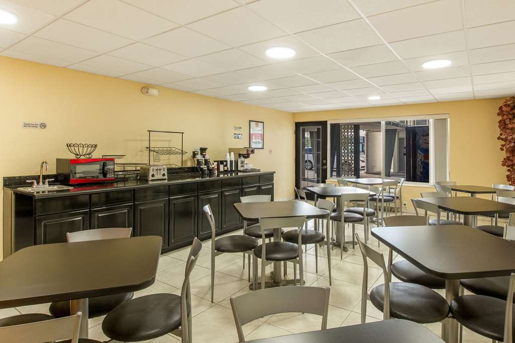 econo lodge fort knox