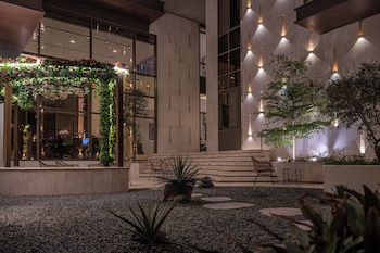 liora hotel