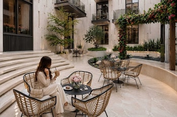 liora hotel