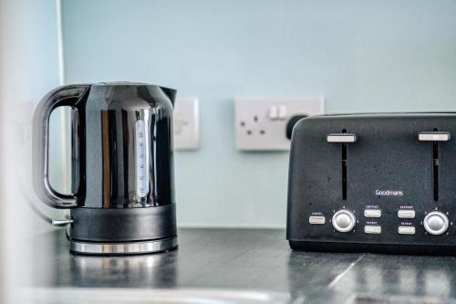 spacious 1 bedroom near hospital