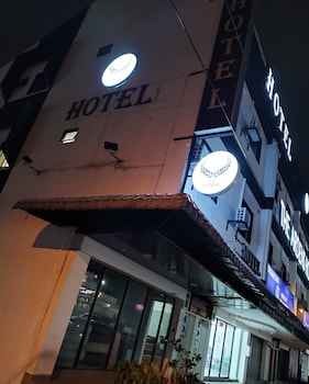 the ardens hotel taman johor jaya