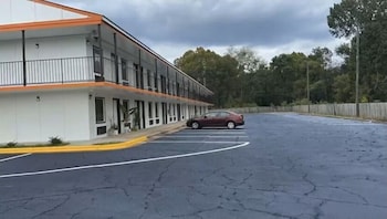 Economy Hotel Montgomery,1288 W South Blvd,2 star