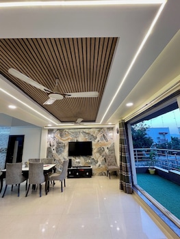 greystone 4bhk pvt pool by stellar stays