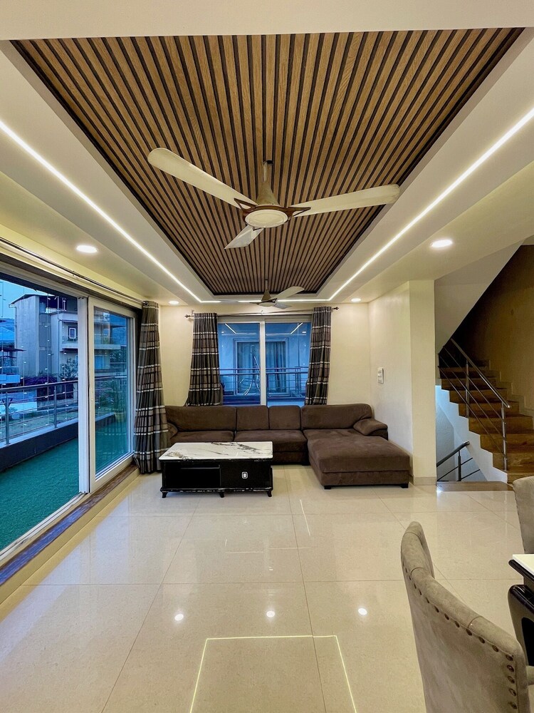 greystone 4bhk pvt pool by stellar stays