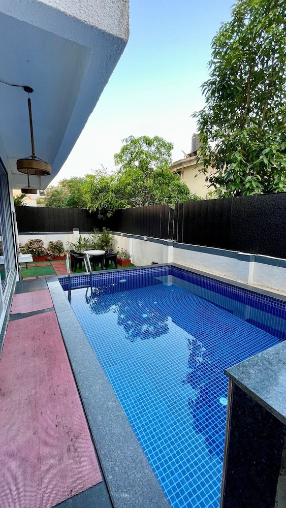 greystone 4bhk pvt pool by stellar stays