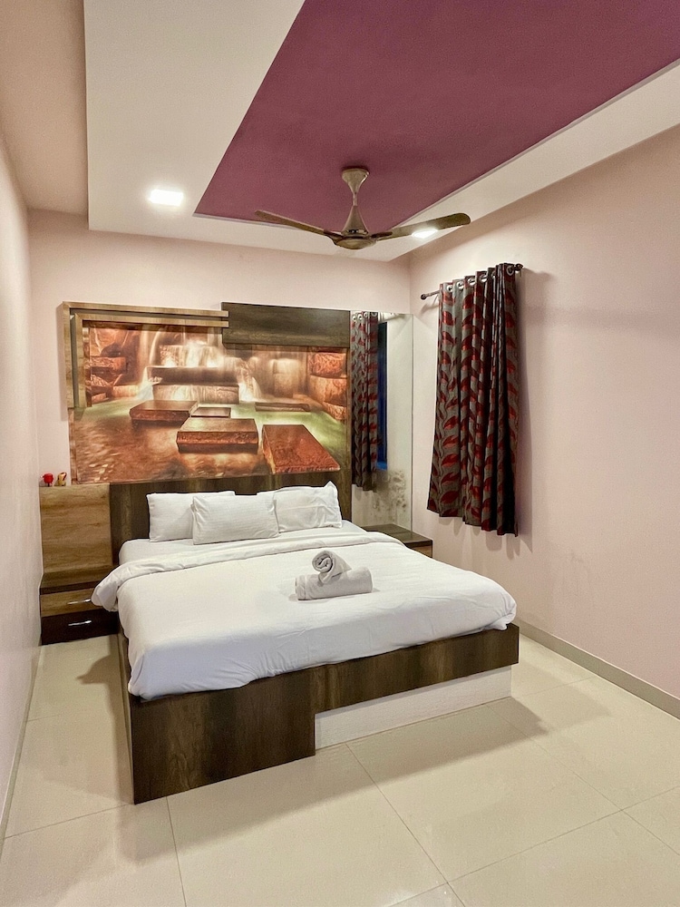 greystone 4bhk pvt pool by stellar stays