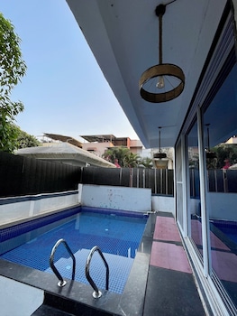 Greystone 4Bhk Pvt Pool By Stellar Stays,,2 star