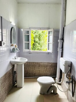 Castleton Casa,,4 star