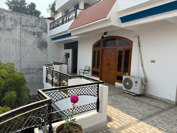 mishras bungalow