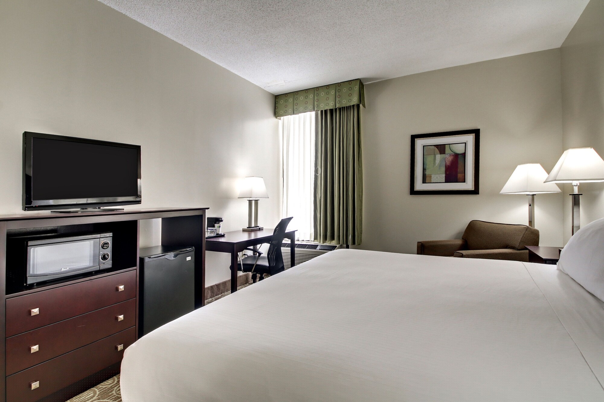 holiday inn express marshfield by ihg