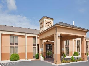 holiday inn express marshfield by ihg